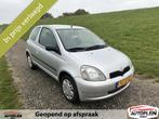 Toyota Yaris 1.0-16V VVT-i Lage kilometerstand!, Auto's, Toyota, Voorwielaandrijving, Gebruikt, 4 cilinders, 400 kg