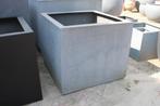 Grote vierkante bloembak bloempot grijs beton Fiberstone, Tuin en Terras, Bloembakken en Plantenbakken, 60 cm of meer, Gebruikt
