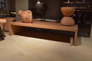 VAN ROSSUM - SALONTAFEL LOF - SHOWROOMMODEL beschikbaar voor biedingen