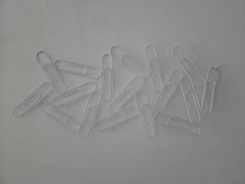 Wandrek voor foto's of kaarten wit paperclips beschikbaar voor biedingen