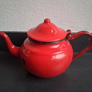 Vintage Rode Emaille Theepot beschikbaar voor biedingen