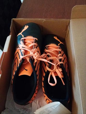 Puma /gymschoenen voor binnen zo goed als nieuw..maar 36 beschikbaar voor biedingen
