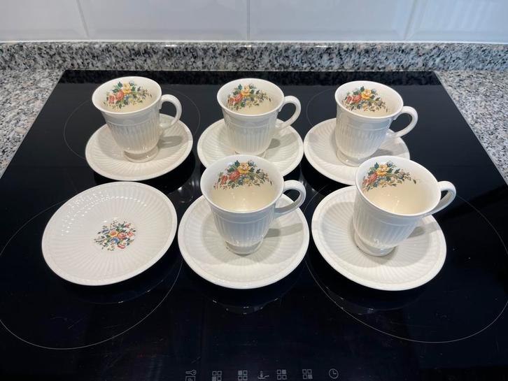 Wedgwood Conway, 5 kop en 6 schotels, Antiek en Kunst, Antiek | Servies compleet, Ophalen of Verzenden