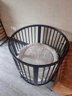 ronde zwarte baby box, Ophalen, Zo goed als nieuw, Rond, In hoogte verstelbaar