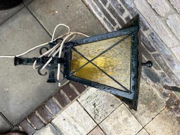 Buitenlantaarn beschikbaar voor biedingen