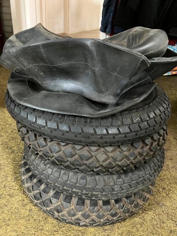 Hooischudder buiten- en binnenbandjes nieuw., Antiek en Kunst, Antiek | Gereedschap en Instrumenten, Ophalen of Verzenden