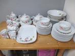 servies met bloemetjes, Ophalen, Zo goed als nieuw, Overige stijlen, Kop(pen) en/of Schotel(s)