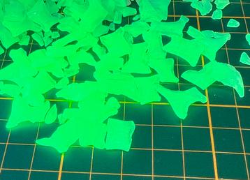 Uranium opaline glass fabric destructs beschikbaar voor biedingen