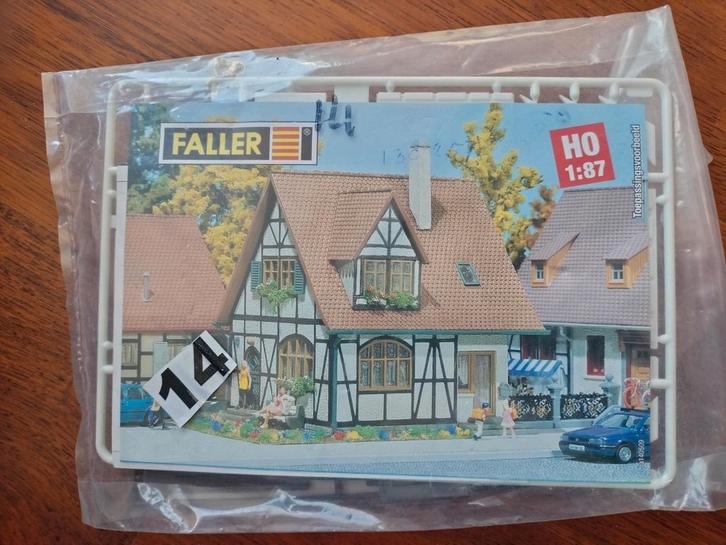 Faller H0 Einfamilienhaus Bouwpakket Art.Nr. 130257, Hobby en Vrije tijd, Modeltreinen | H0, Nieuw, Brug, Tunnel of Gebouw, Gelijkstroom of Wisselstroom