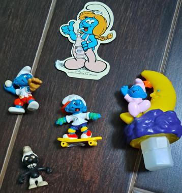 Smurfen happy meal e.a. beschikbaar voor biedingen