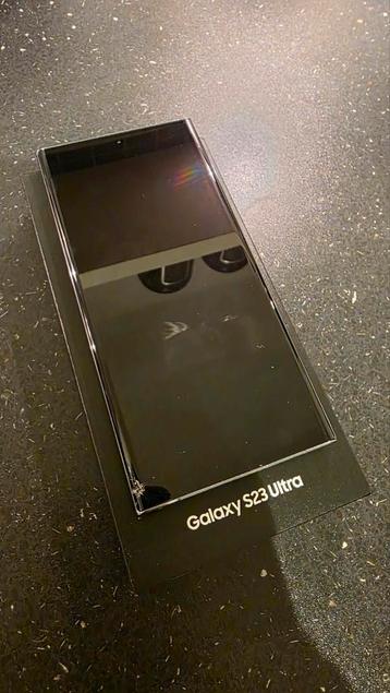 Samsung S23 Ultra 256GB Groen - Schermschade beschikbaar voor biedingen
