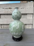 Chinese Double Gourd Celadon vaas Draak decor op stand, Ophalen of Verzenden