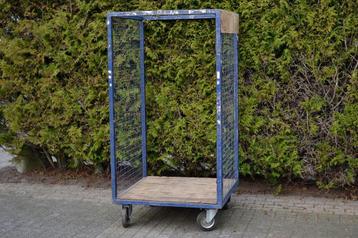 Rolcontainer / magazijnwagen / transportwagen / pakketwagen beschikbaar voor biedingen