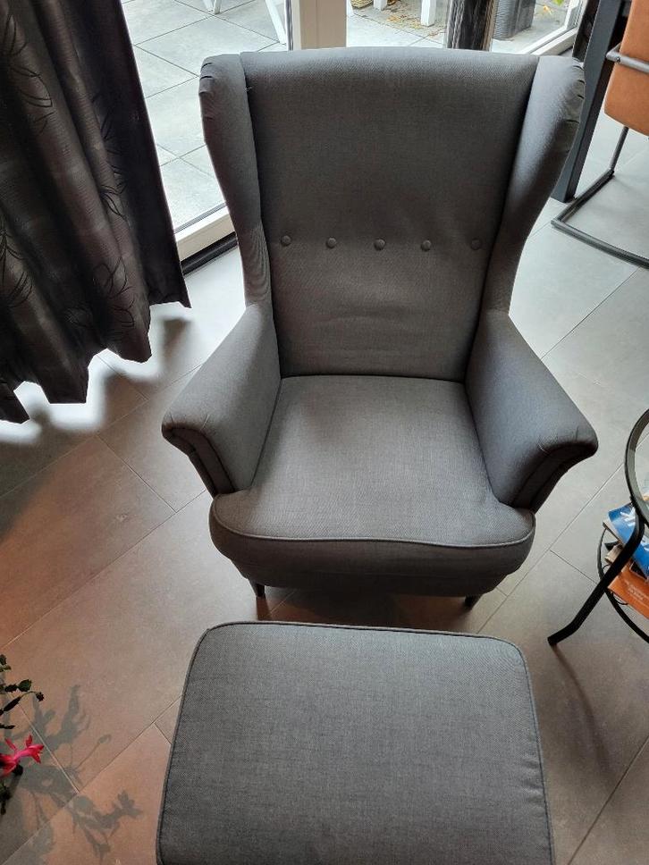 Strandmon fauteuil + voetenbank (1van2), Huis en Inrichting, Fauteuils, Zo goed als nieuw, Stof, 50 tot 75 cm, 75 tot 100 cm, Ophalen
