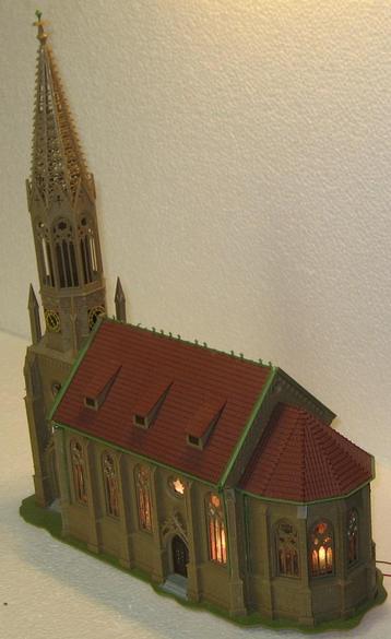 Vollmer H0 21549 Dom van Stuttgart gebouwd beschikbaar voor biedingen