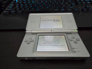 Nintendo DS Lite Zilver - Goede Staat! beschikbaar voor biedingen