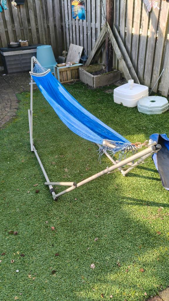 Te koop: hangmat met standaard, Tuin en Terras, Hangmatten, Gebruikt, Eenpersoons, Met standaard, Opvouwbaar, Binnen, Buiten, Ophalen