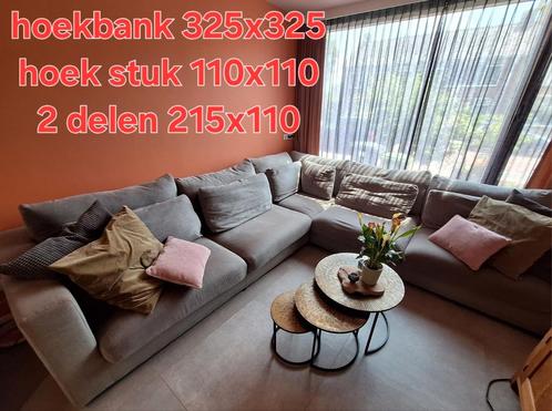 Grote hoekbank stof grijs breed en diep. Gratis spuitbussen, Huis en Inrichting, Banken | Complete zithoeken, Zo goed als nieuw