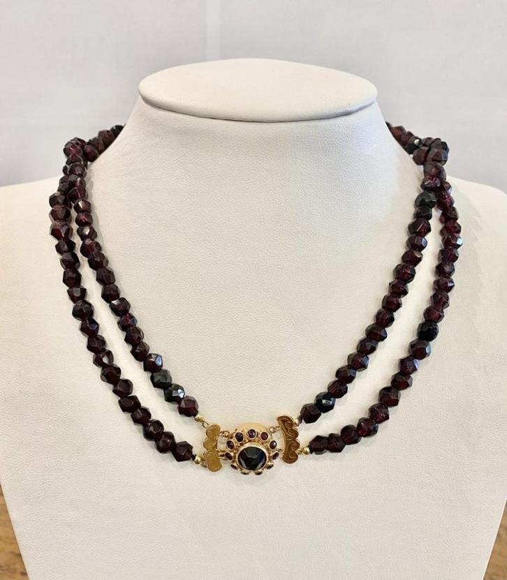 Granaat Collier met 14K Gouden Sluiting, Sieraden, Tassen en Uiterlijk, Kettingen, Zo goed als nieuw, Goud, Goud, Ophalen of Verzenden