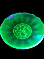 annagroen of uranium schaaltje, Antiek en Kunst, Antiek | Glas en Kristal, Ophalen of Verzenden