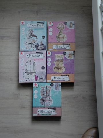 Diy decotime music box gramophone hot air balloon  beschikbaar voor biedingen