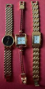 Drie mooie dames horloges  2x Anne Klein, 1x Pulsar, Sieraden, Tassen en Uiterlijk, Horloges | Dames, Overige merken, Staal, Gebruikt