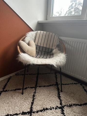 Leuke rotan stoel beschikbaar voor biedingen
