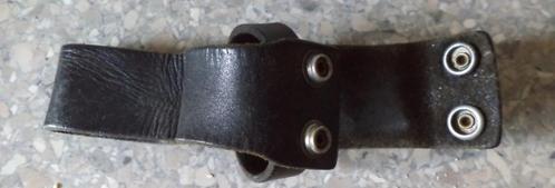 Lederen handboeien holster Koninklijke marechaussee, Verzamelen, Militaria | Algemeen, Marechaussee, Overige typen, Nederland