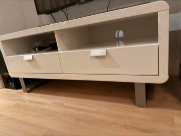 Mooi TV-meubel van Kikke Spullen - 120x45 cm beschikbaar voor biedingen