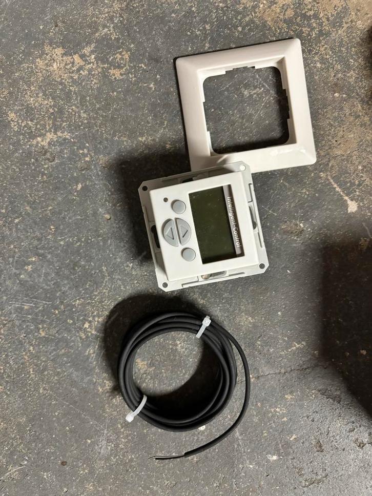 Magnum Intelligent control Vloerverwarming  Thermostaat, Doe-het-zelf en Verbouw, Thermostaten, Zo goed als nieuw, Ophalen of Verzenden