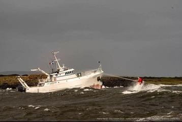 La Curieuse onderzoekschip afbouwer 100x30 beschikbaar voor biedingen