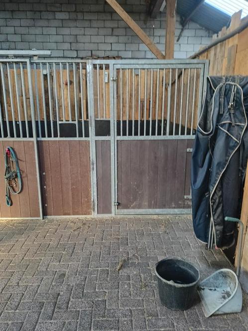Stal te huur voor een pony obv volpension, Dieren en Toebehoren, Stalling en Weidegang