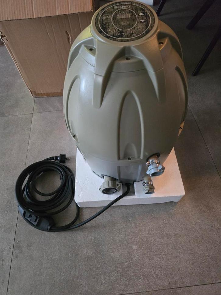 Jacuzzi bestway lazy z spa, Tuin en Terras, Bubbelbaden en Hottubs, Zo goed als nieuw, Opblaasbaar, Afdekzeil, Filter, Pomp, Ophalen