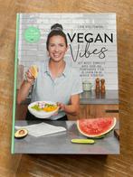 Vegan Vibes - Lisa Steltenpool, Boeken, Hoofdgerechten, Nieuw, Ophalen of Verzenden, Gezond koken