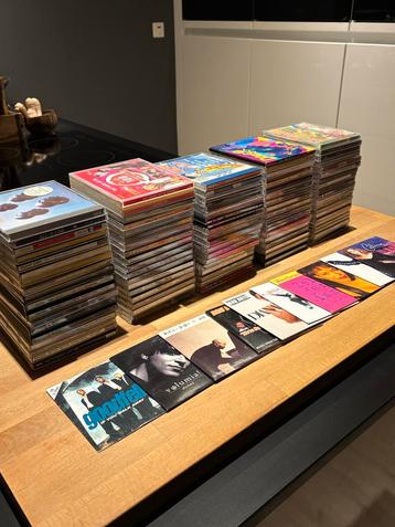 Collectie van 100+ Originele CD's beschikbaar voor biedingen