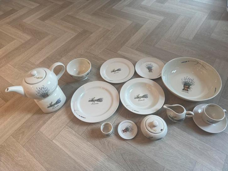Marjolein Bastin Servies - 6 Delig + 2 Schalen, Huis en Inrichting, Keuken | Servies, Zo goed als nieuw, Compleet servies, Overige stijlen