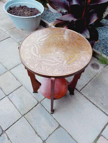 Art Deco Amsterdamse school bijzettafel met messing blad  beschikbaar voor biedingen