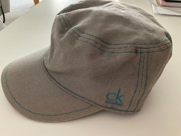 CALVIN KLEIN CAP / PET. beschikbaar voor biedingen