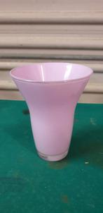 vaas roze trompet vorm, Ophalen of Verzenden, 'T Olde Gre-j, Info@toldegrej.nl, Endepoelstraat 20f Didam