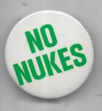 NO NUKES BUTTON, Ophalen of Verzenden, Gebruikt, Overige onderwerpen, Speldje of Pin