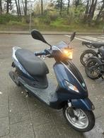 Piaggio new fly, Fietsen en Brommers, Scooters | Piaggio, Ophalen, Zo goed als nieuw, Fly, Benzine