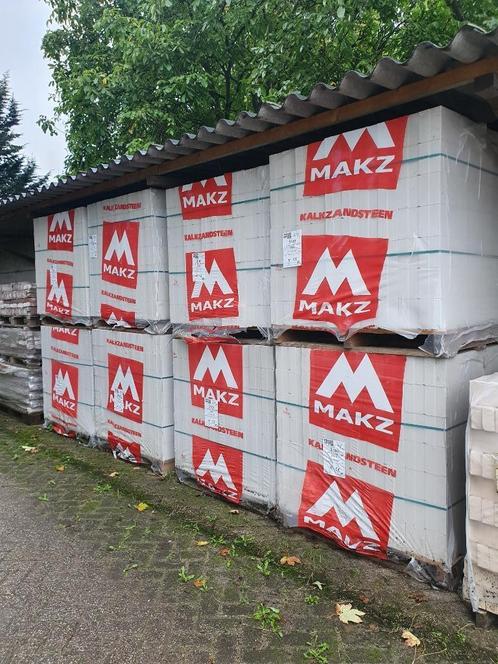 MAKZ Kalkzandstenen L214/148/297 CS20 - 4 pallets, Doe-het-zelf en Verbouw, Metselstenen, Nieuw, Kalkzandstenen, Ophalen