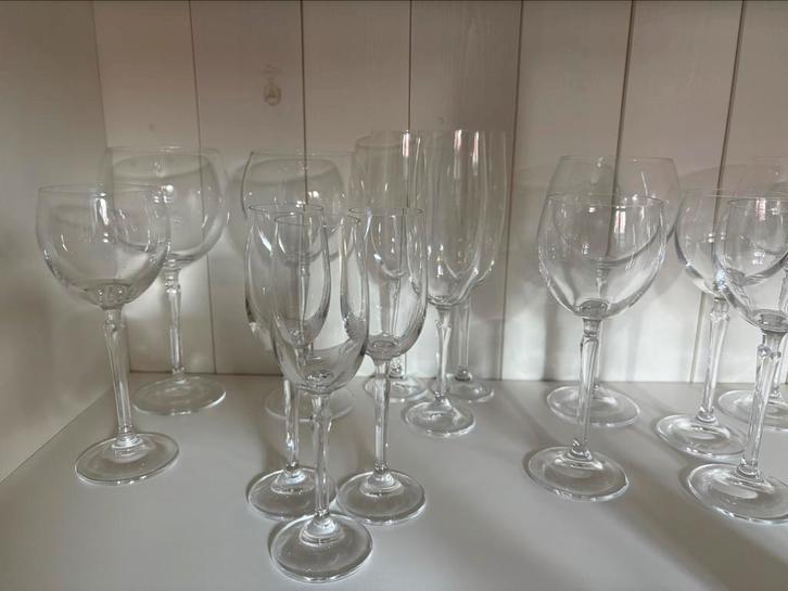 Kristallen wijnglazen en champagneglazen 24 stuks, Huis en Inrichting, Keuken | Servies, Zo goed als nieuw, Glas of Glazen, Overige stijlen