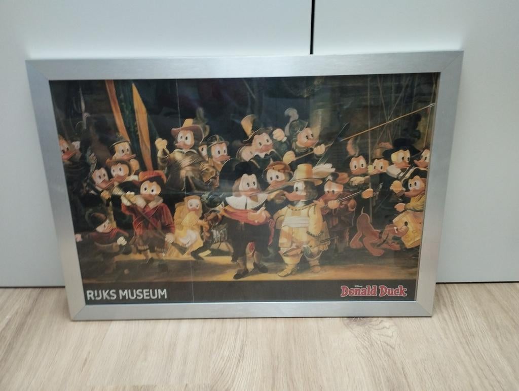 Donald Duck Rijksmuseum Poster in Lijst 45x65 cm, Minder dan 50 cm, Ophalen of Verzenden, Zo goed als nieuw, Foto of Poster