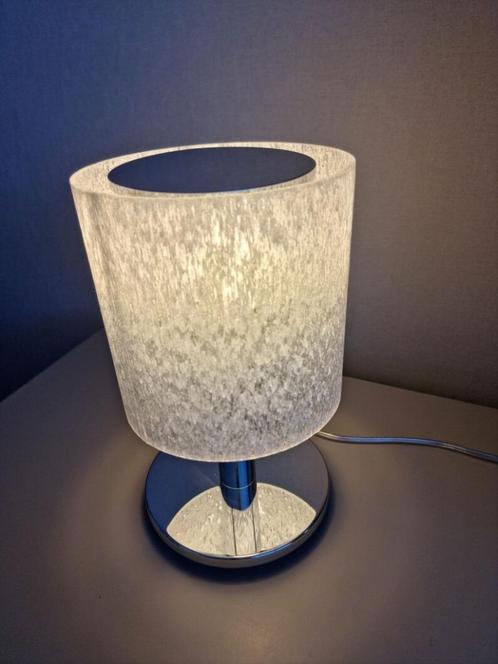 Tafellamp Wit (NIEUW), Huis en Inrichting, Lampen | Tafellampen, Nieuw, Minder dan 50 cm, Kunststof, Ophalen of Verzenden