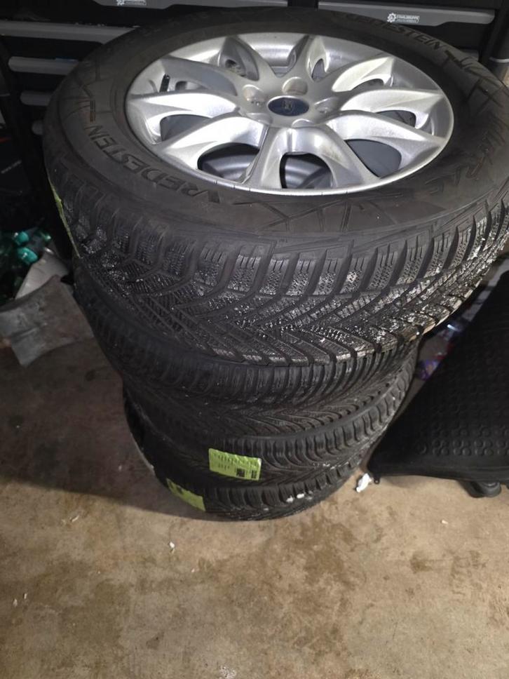 215 60 R16 5x108 winterbandenset, Auto diversen, Overige Auto diversen, Ophalen of Verzenden