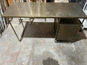 Goud Messing kleur Bureau 130x50x75cm beschikbaar voor biedingen