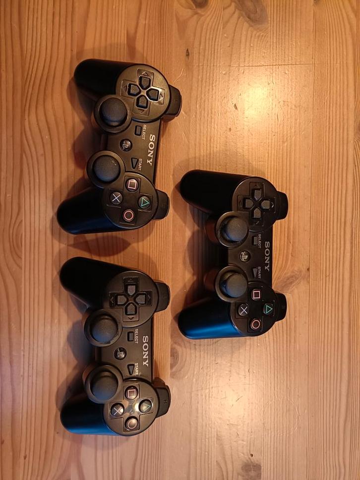 PlayStation 3 Controllers - 3 stuks, Spelcomputers en Games, Spelcomputers | Sony PlayStation Consoles | Accessoires, Gebruikt