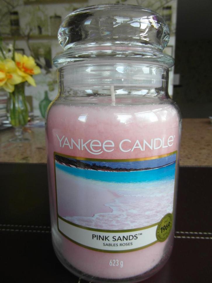 YANKEE CANDLE  "PINK SANDS"  Large Jar, Huis en Inrichting, Woonaccessoires | Kandelaars en Kaarsen, Nieuw, Kaars, Minder dan 25 cm