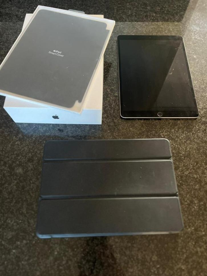Apple iPad Air 3 (2019) 64 GB | Accesoires | Klaar v Gebruik, Computers en Software, Apple iPads, Gebruikt, Apple iPad Air, Wi-Fi